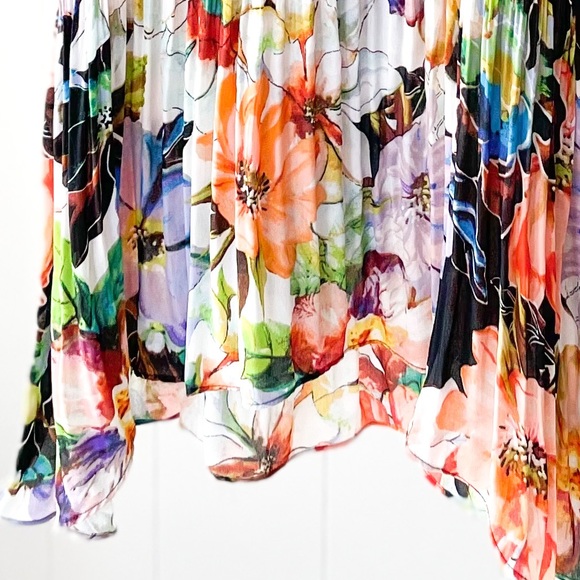 SOLD✨ Georgette Sleeveless Tunic From Spense - Picture 3 of 6